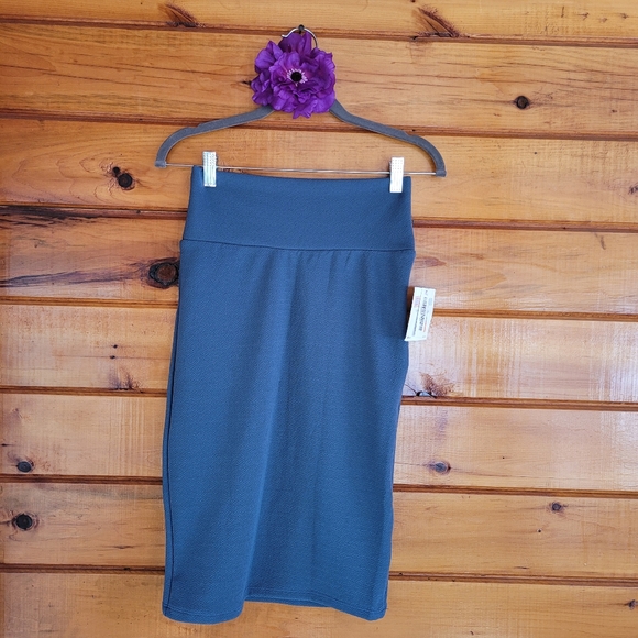 NWT! LulaRoe Cassie pencil skirt - Picture 2 of 6